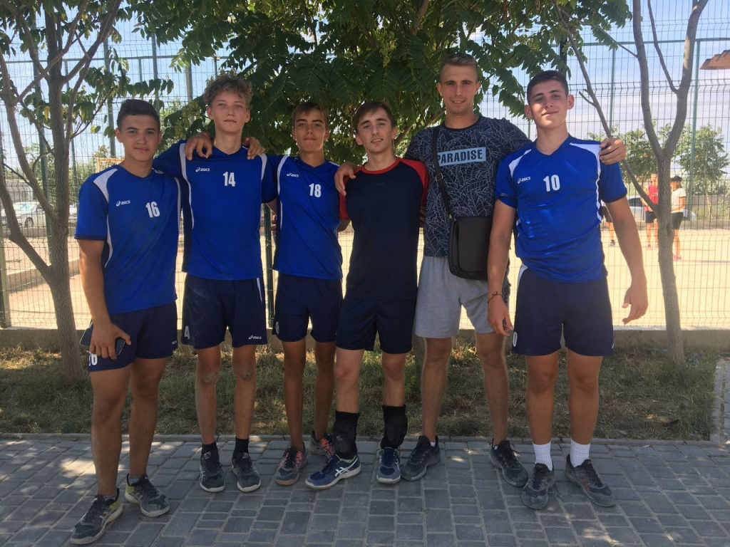 Турнир по волейболу на Кубок Главы администрации Сакского района приуроченного ко Дню Государственного флага Российской Федерации