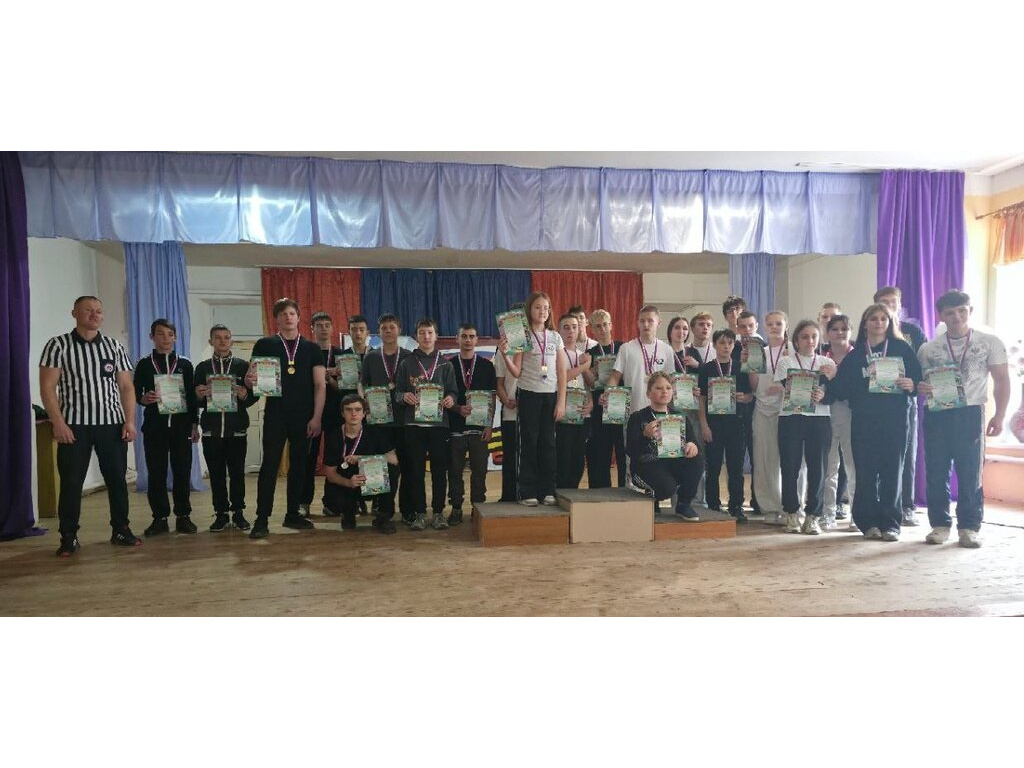 Спортивные соревнования муниципального образования Сакский район Республики Крым по армрестлингу, посвященные Дню неизвестного солдата