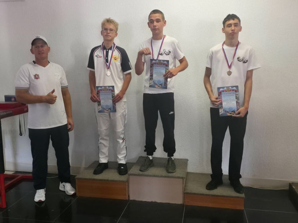 Спортивные соревнования муниципального образования Сакский район Республики Крым по армрестлингу, приуроченные к 90-летию Сакского района